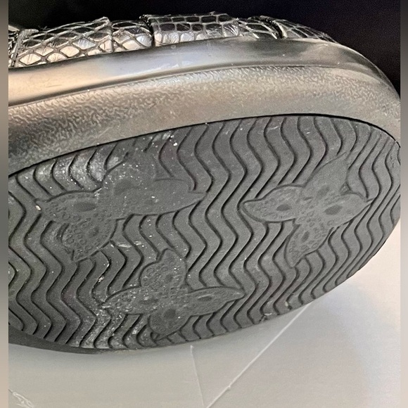 Alegria Black Textured Leather Loafers Silver Buckle Velcro Close 6.5 US 37 EUR - Picture 15 of 17